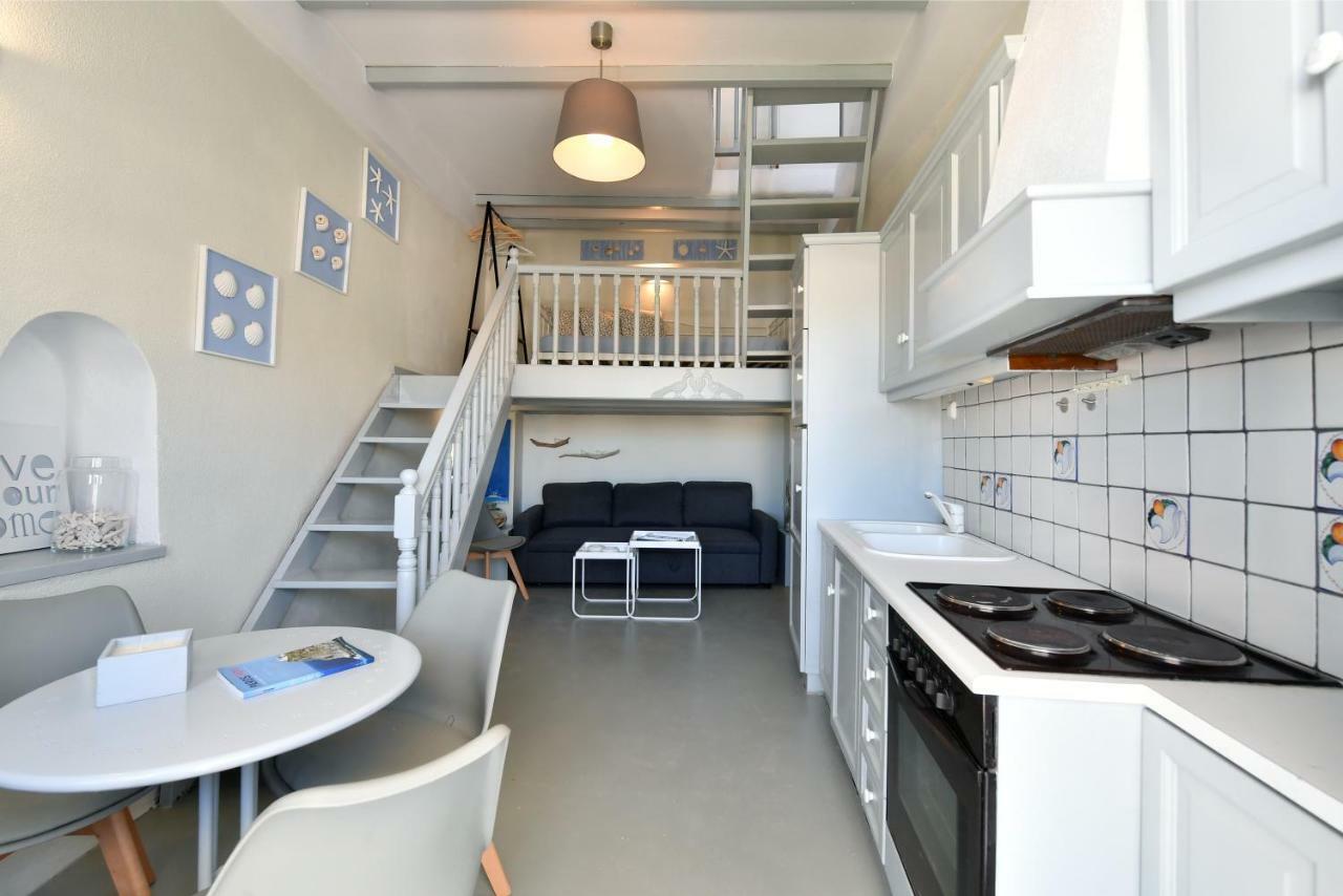 בית נופש Almyra Seaview Maisonette In *